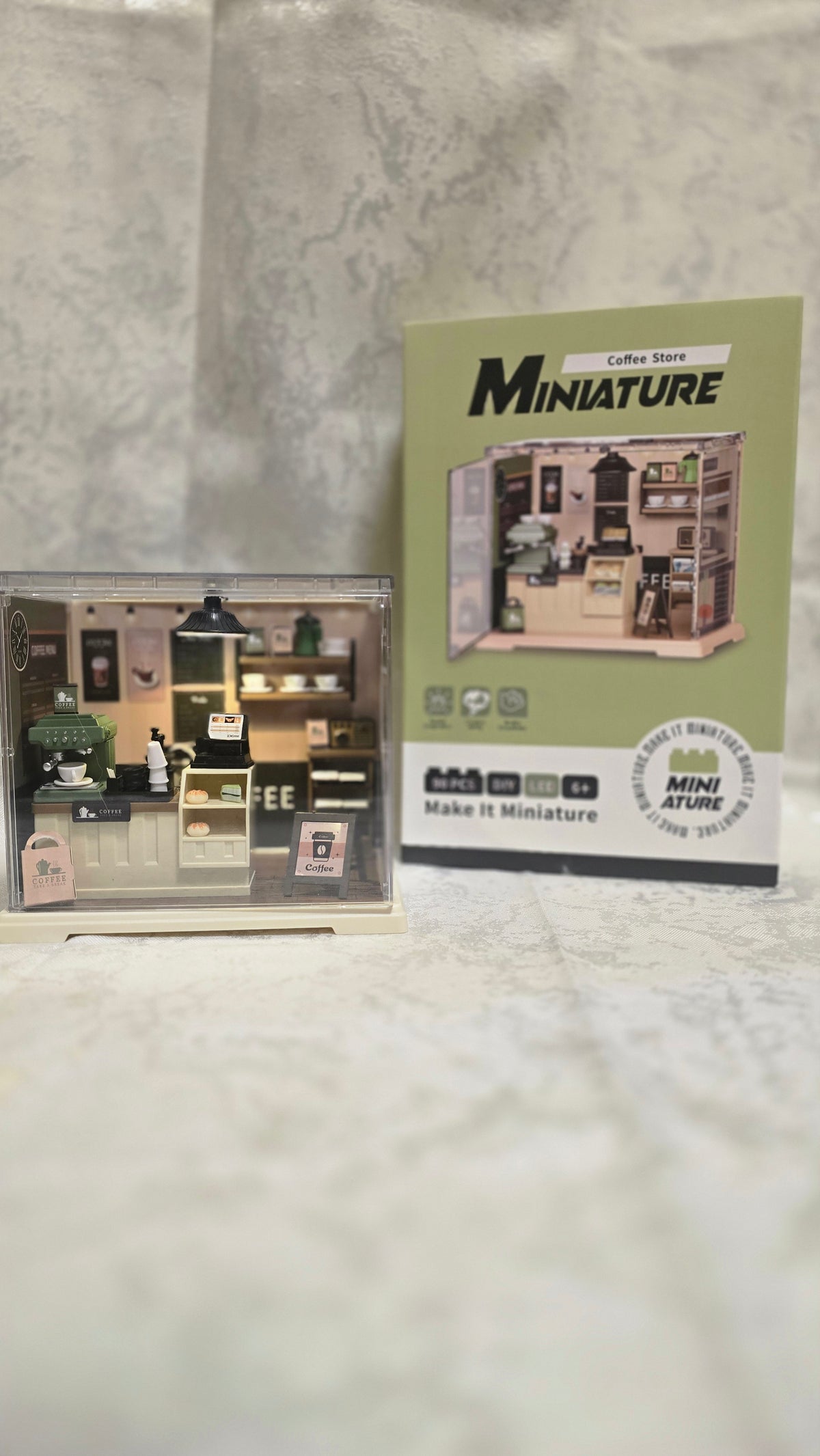 DIY Miniature – kreativni set za sastavljanje sa LED osvetljenjem | Izaberi model
